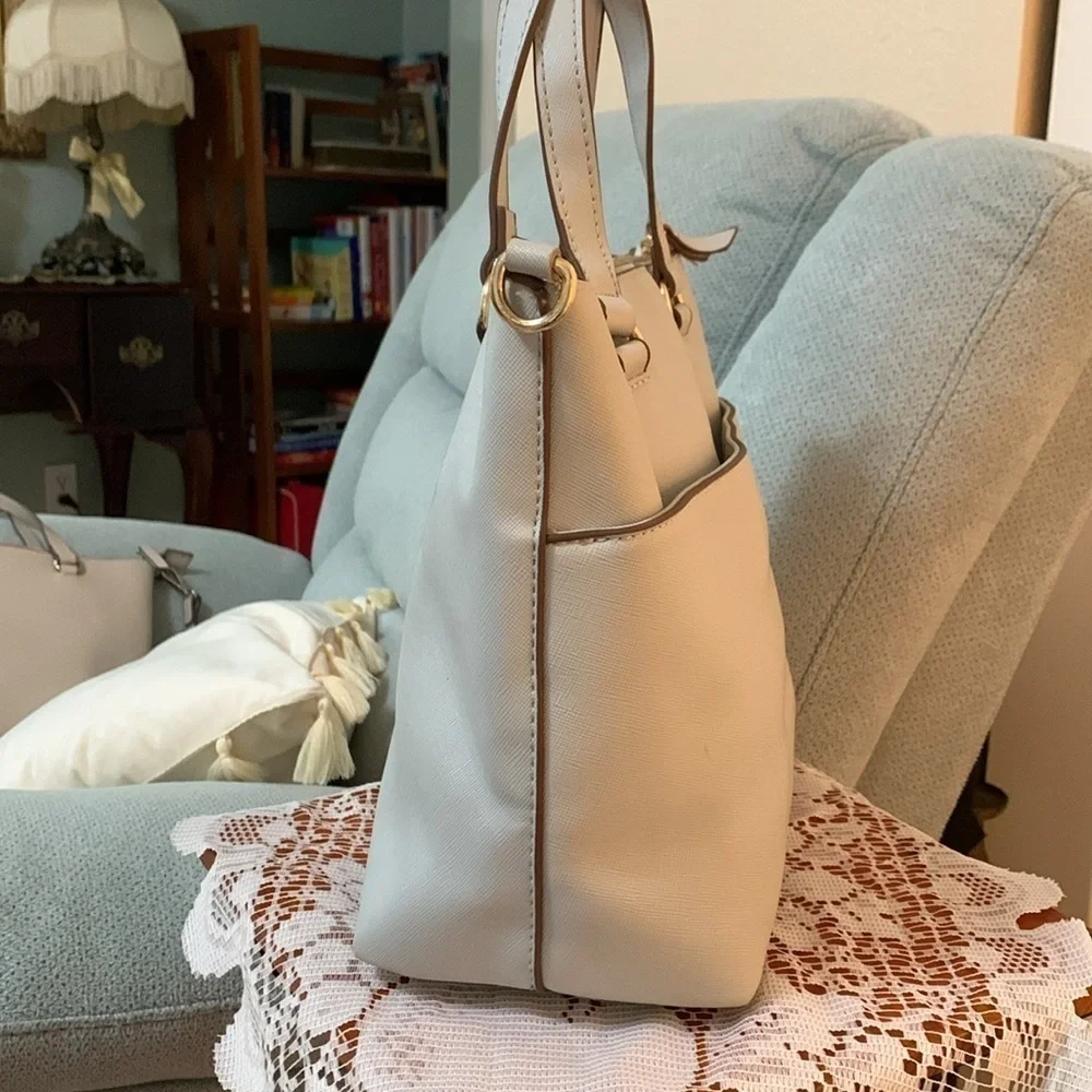 Anne Klein beautiful spring